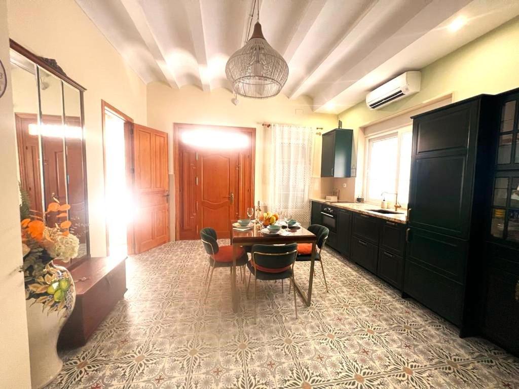 Esmeralda Apartment With Free Private Underground Parking Valencia Exterior foto