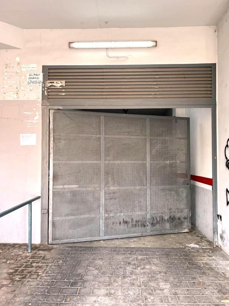 Esmeralda Apartment With Free Private Underground Parking Valencia Exterior foto