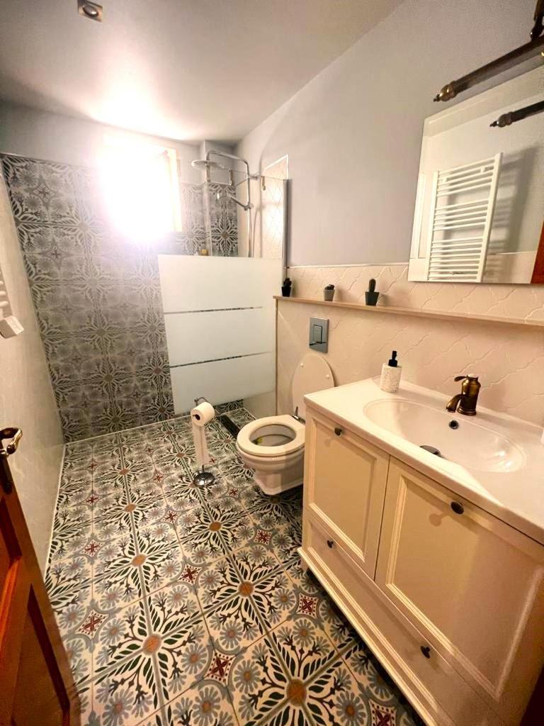 Esmeralda Apartment With Free Private Underground Parking Valencia Exterior foto